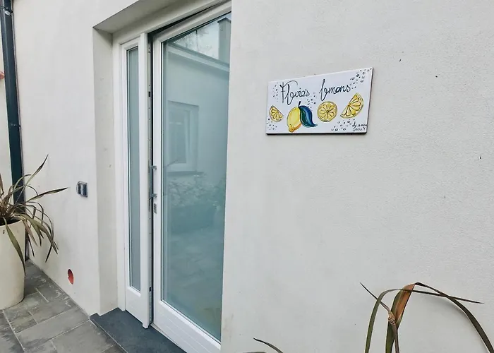 Flavia's Lemons Bed & Breakfast 4*