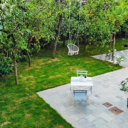 Flavia's Lemons 住宿加早餐酒店